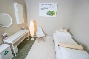 acupuncture treatment room bellevue wa